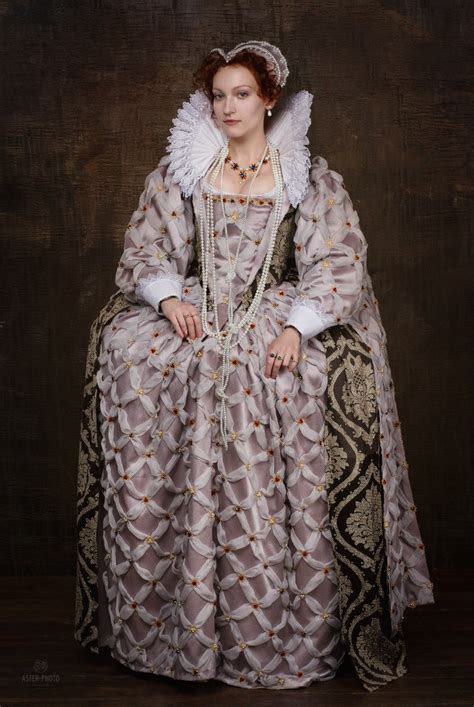 tudor clothing women